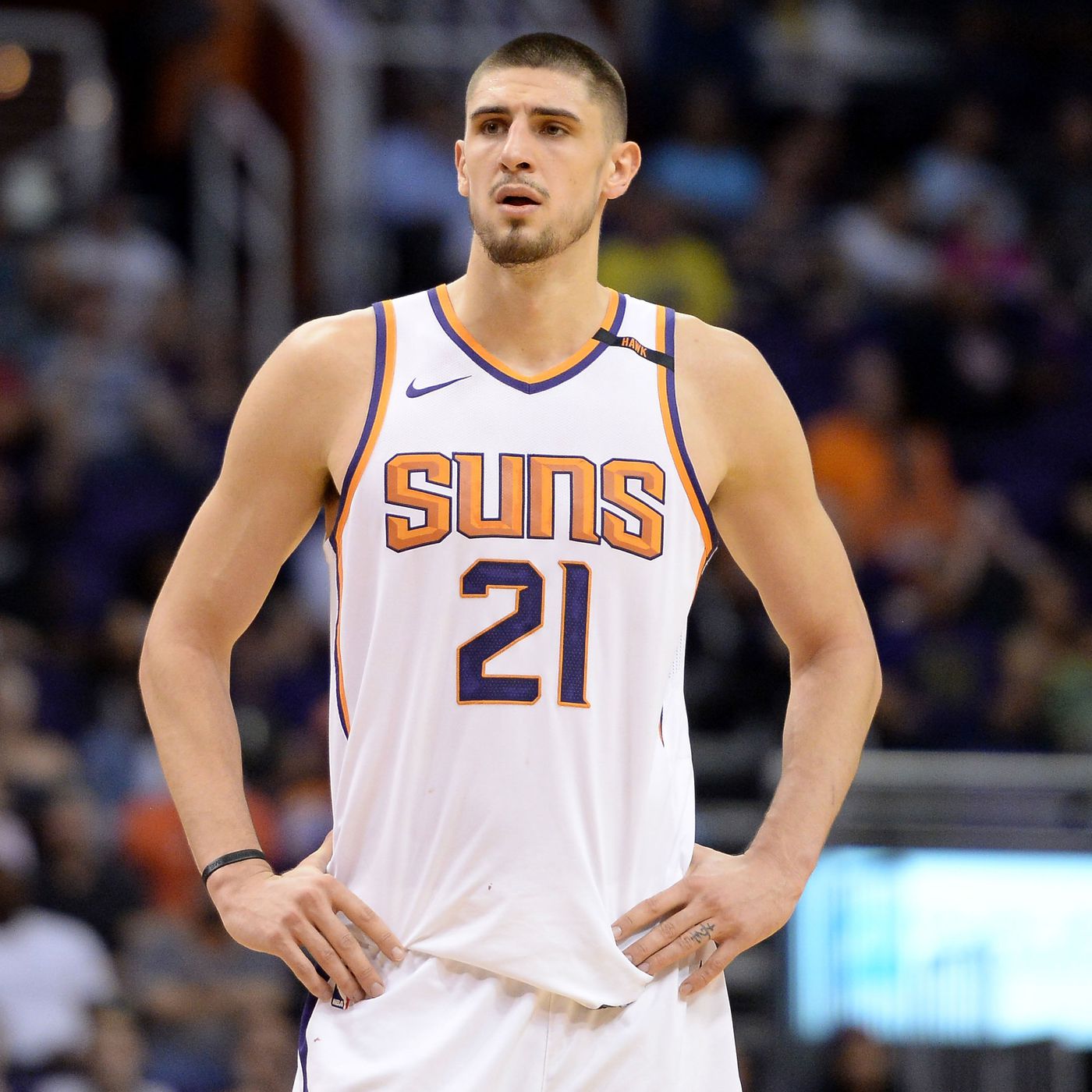 Alex Len with the Phoenix Suns (Source: bightsideofthesun.com)