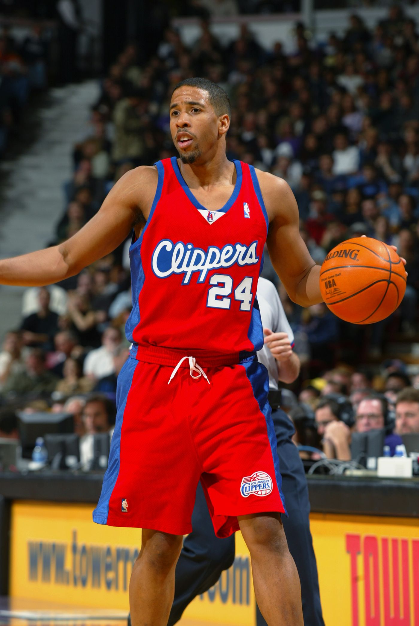 Andre Miller playing for Clippers.