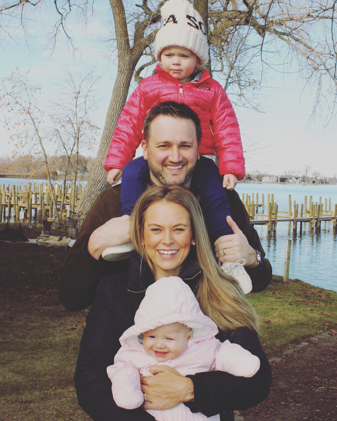 Jamie Erdahl With Her Family