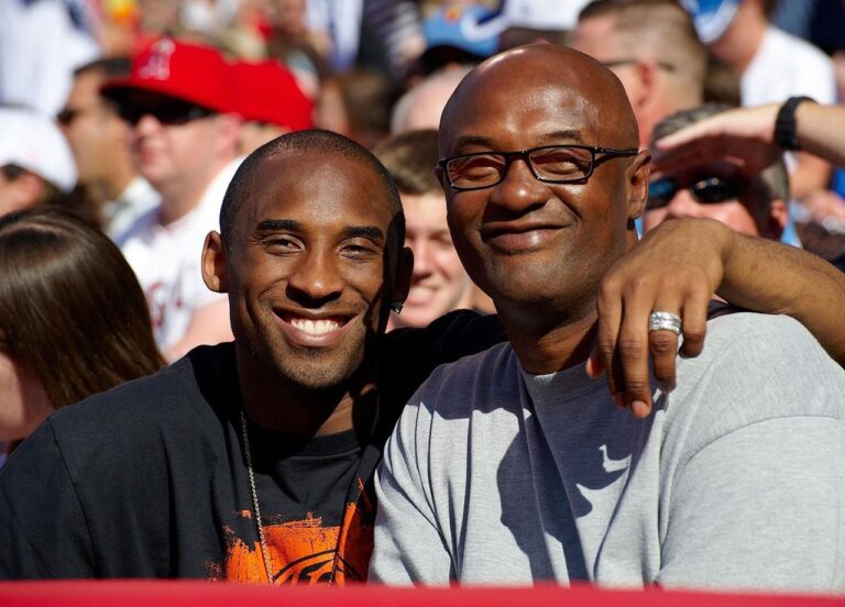 Joe Bryant with Kobe (Source: Medium)