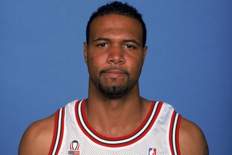 Ron Mercer in white jersey