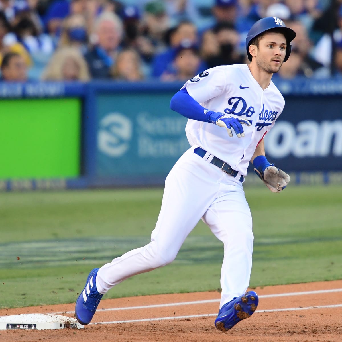 Turner In Dodgers Jersey