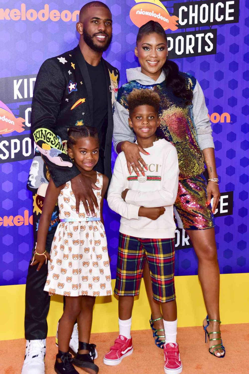 Chris Paul With His Wife And Kids