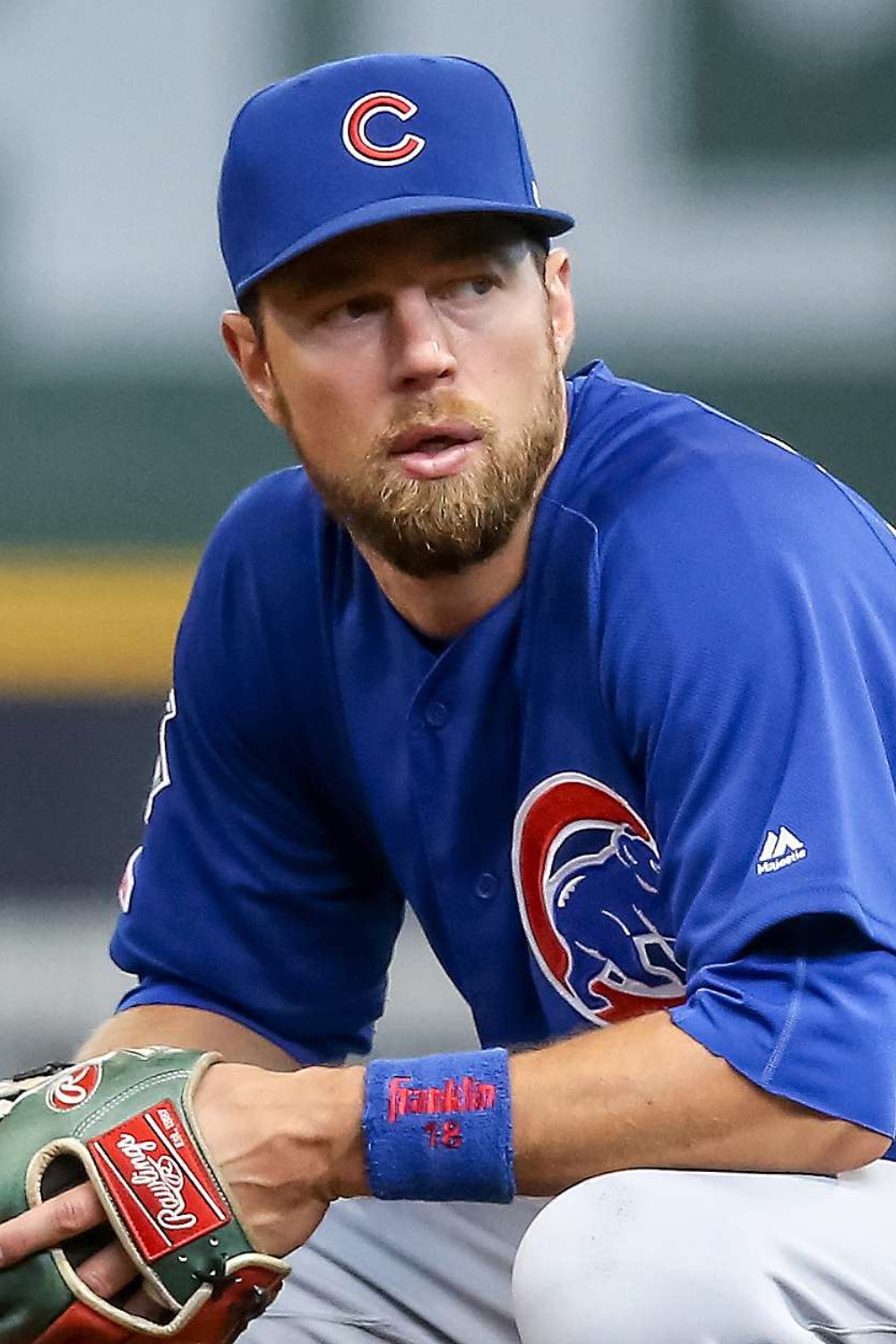 Ben Zobrist trades leaf blower to Royals coach for uniform No. 18 