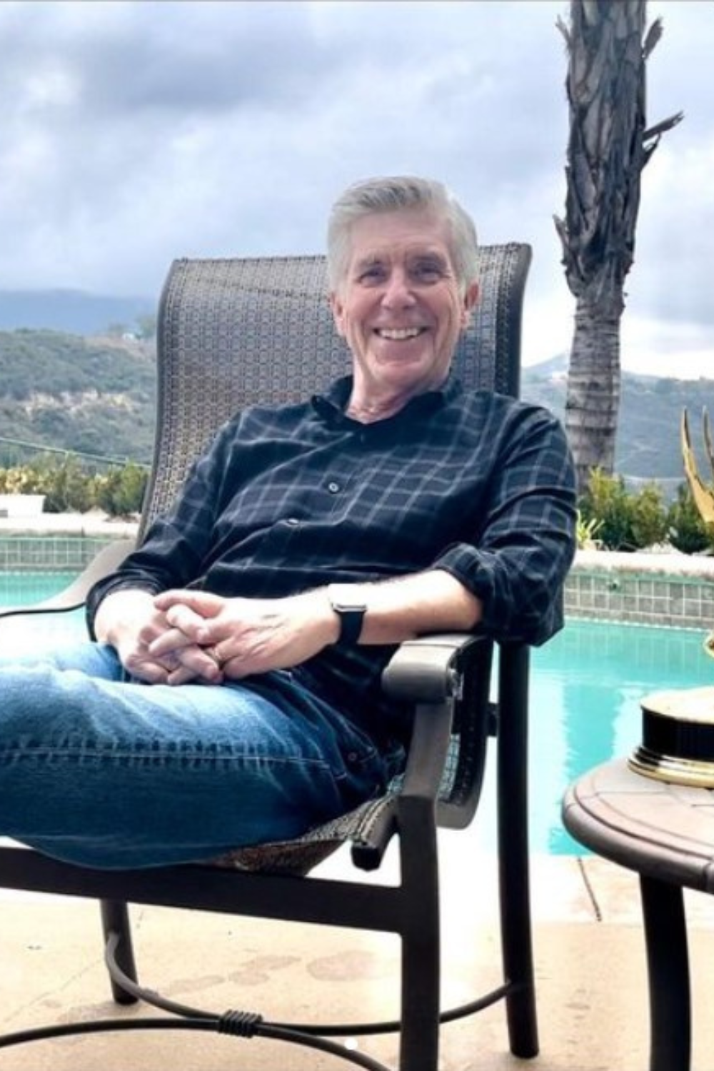 Tom Bergeron, Lois' Husband