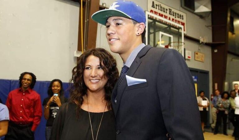 Veronica with her son, Devin Brooker (Source: tuko.com)