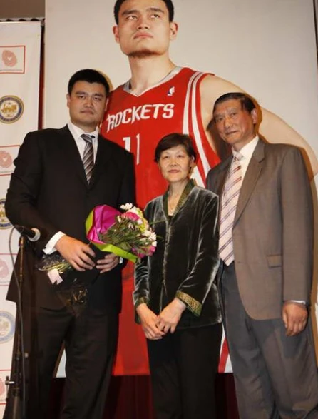 Yao Ming With His Parents