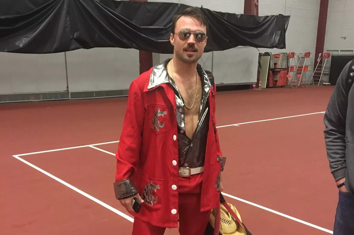  Minshew Wears His Cougar-Themed Disco Suit In Route To San Antonio