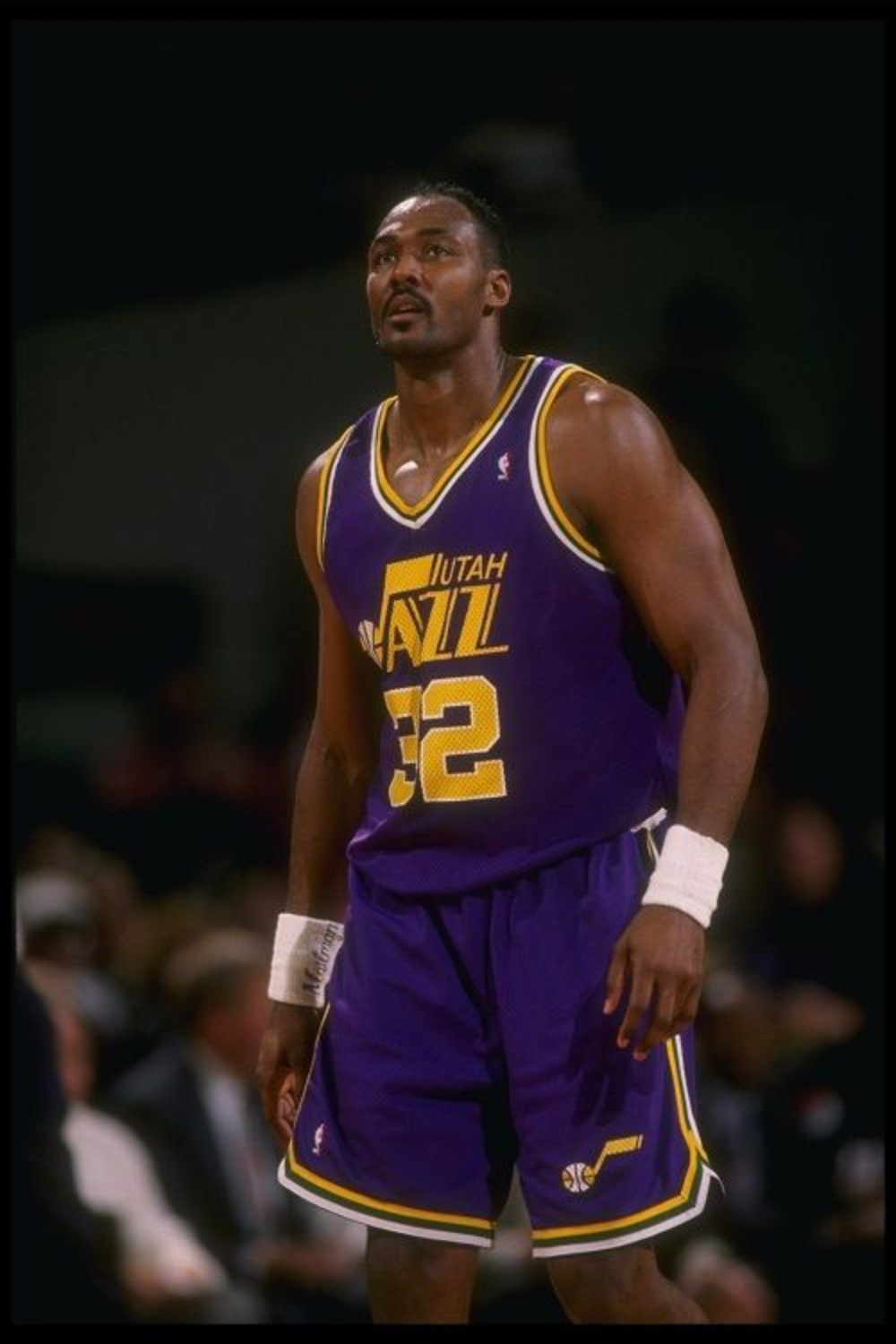 Timeless Sports on X: (2001) Happy birthday to Karl Malone! • 2X NBA MVP •  14X NBA All-Star • 11X First Team All-NBA • 36,928 points [2nd all-time] •  14,968 rebounds [7th