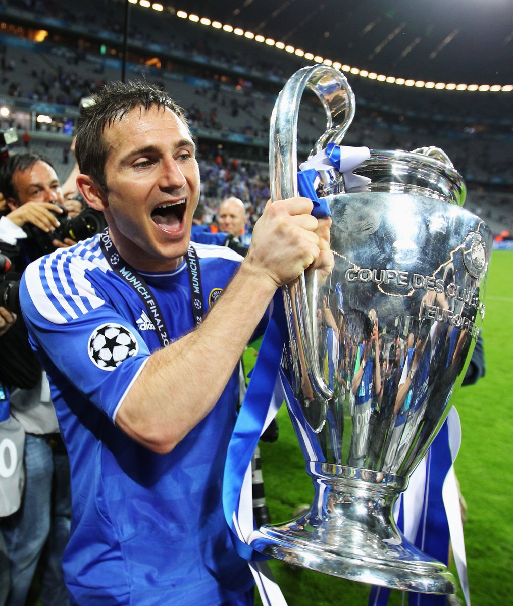lampard-with-champions-league-trophy