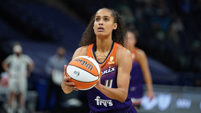 Skylar Diggins-Smith Of The Phoenix Mercury Shoots A Free Throw Against The Minnesota Lynx On May 14, 2021, In Minneapolis Minnesota