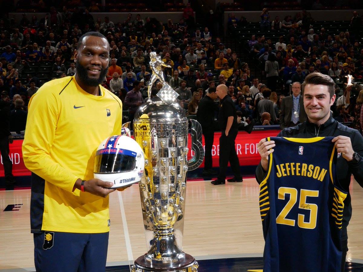 Al Jefferson receiving an award