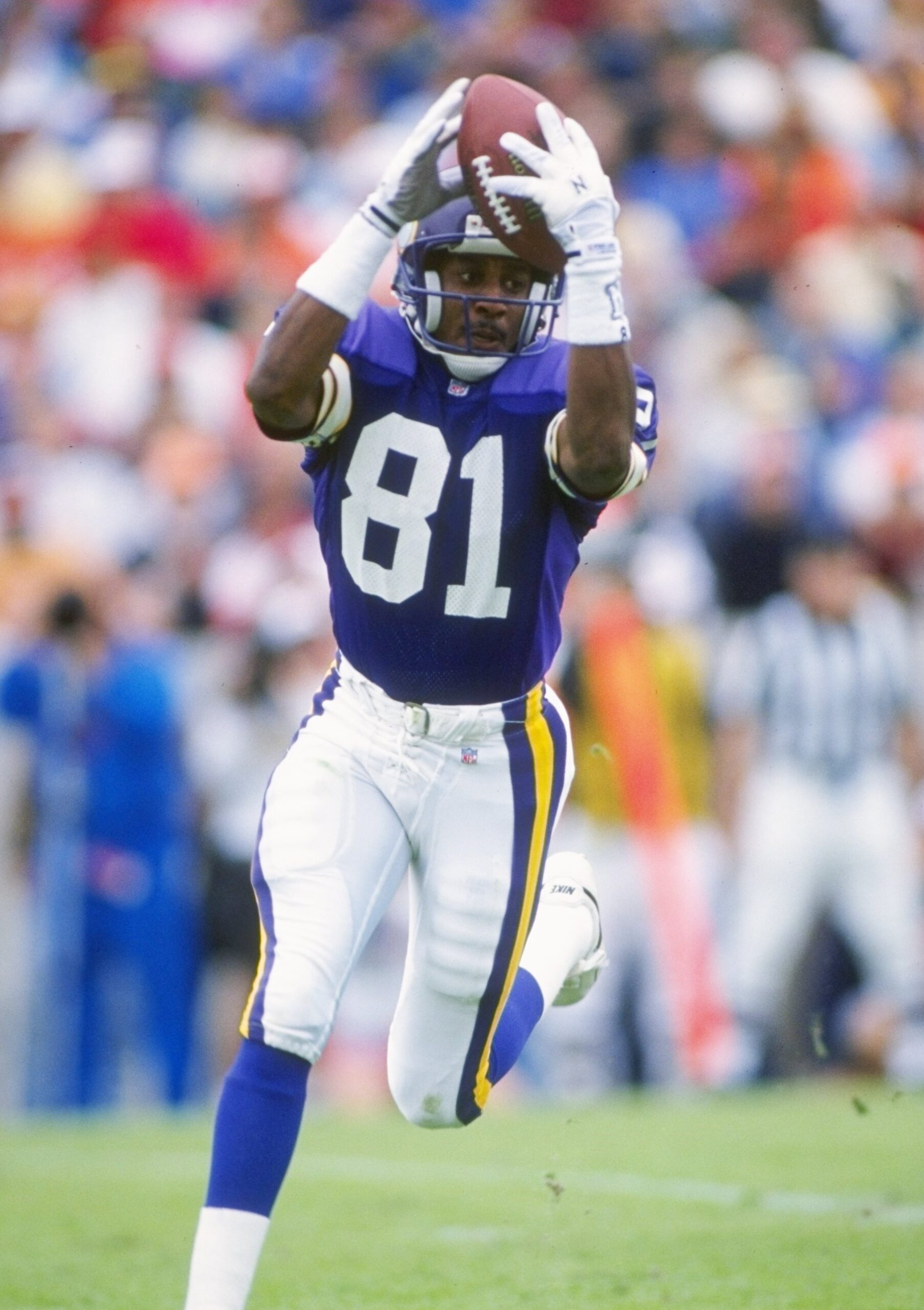 Minnesota Vikings - In the first round of the 1987 playoffs, Anthony Carter  returned a punt 84 yards for a touchdown to help the #Vikings beat the  Saints 44-10. #TBT