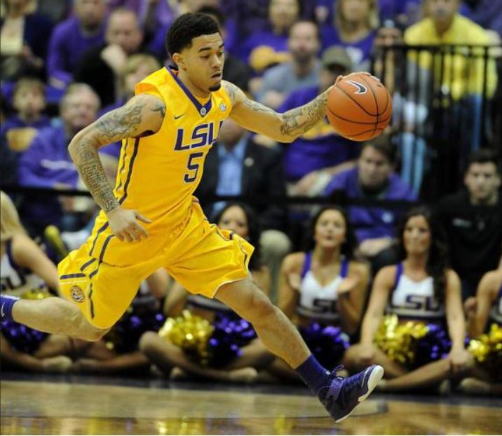 Josh Gray playing basketball for the LSU