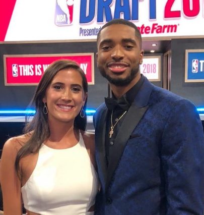 Mikal Bridges met charmante, vriendin Grainger Rosati 