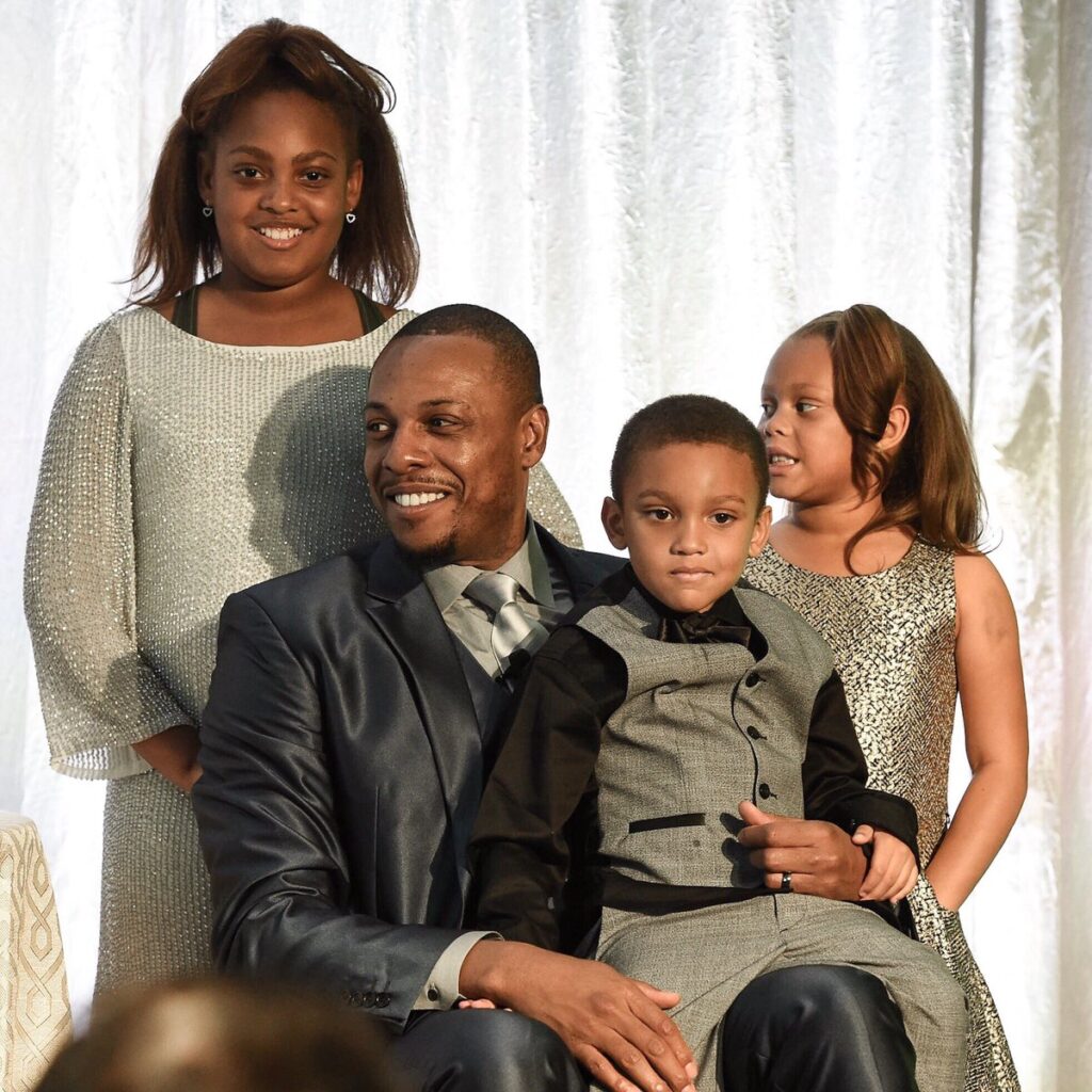 Paul Pierce with his kids (Source: Twitter)