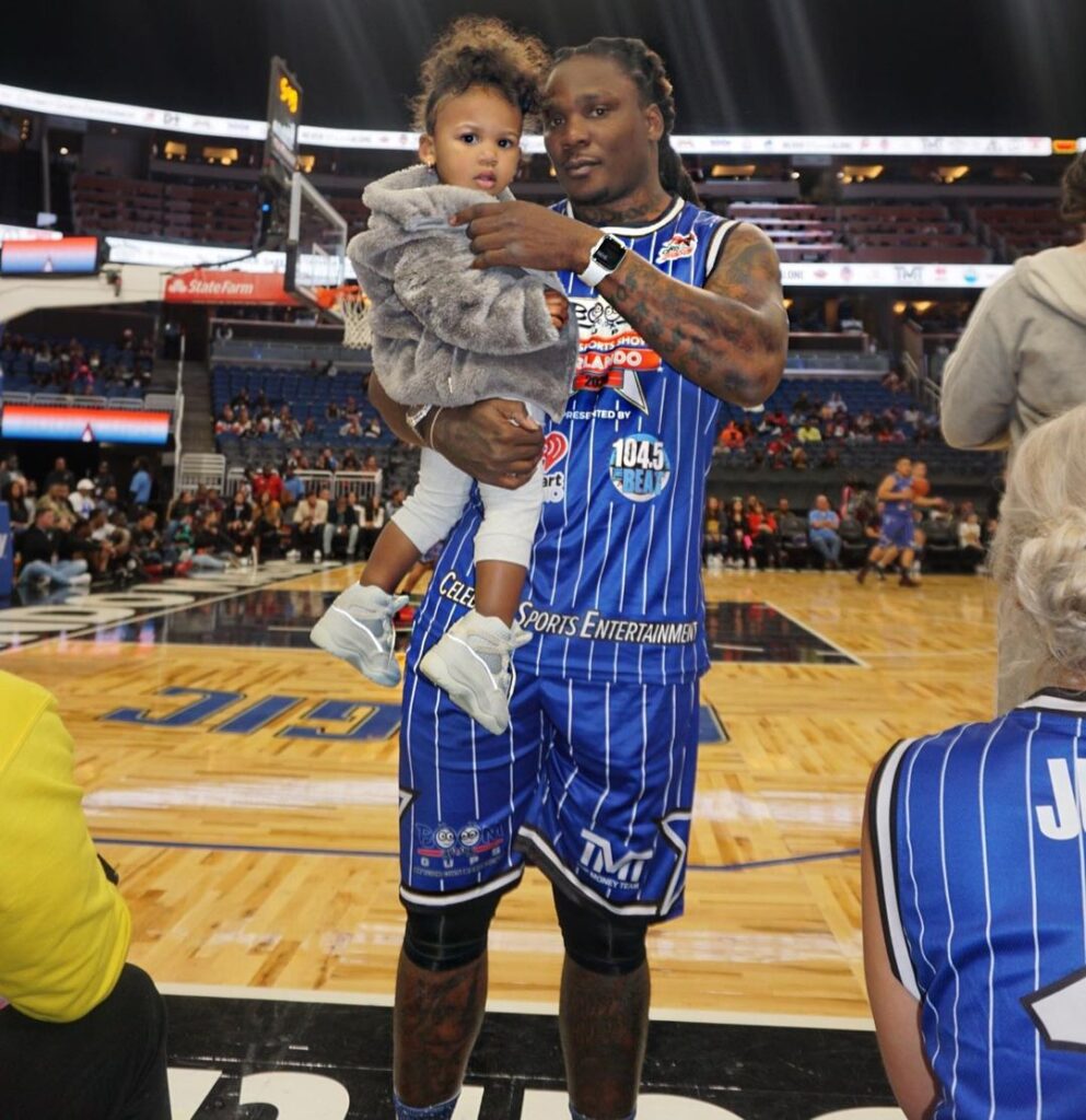 Chris Johnson with his daughter (Source: Instagram)