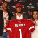 murray-with-his-parents-during-cardinals-presentation