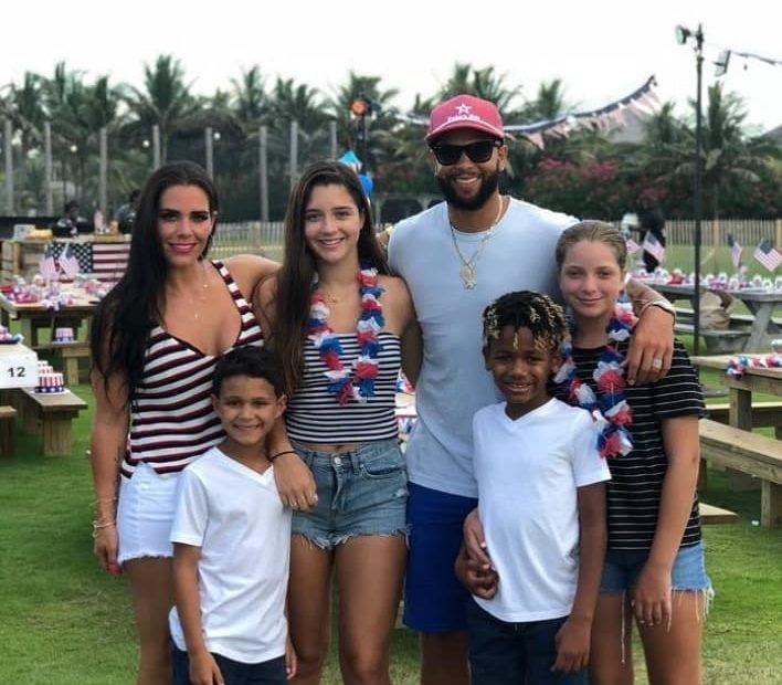 Deron with ex-wife and kids