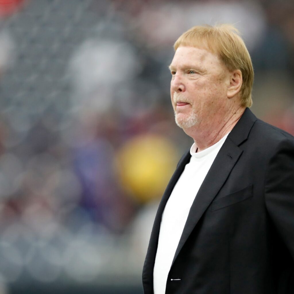 The Life of The Raiders Owner, Mark Davis! Players Bio