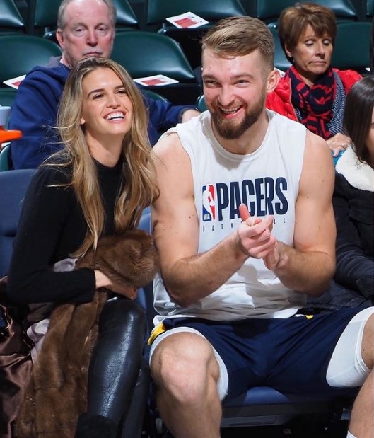 Domantas Sabonis and her wife Rosen