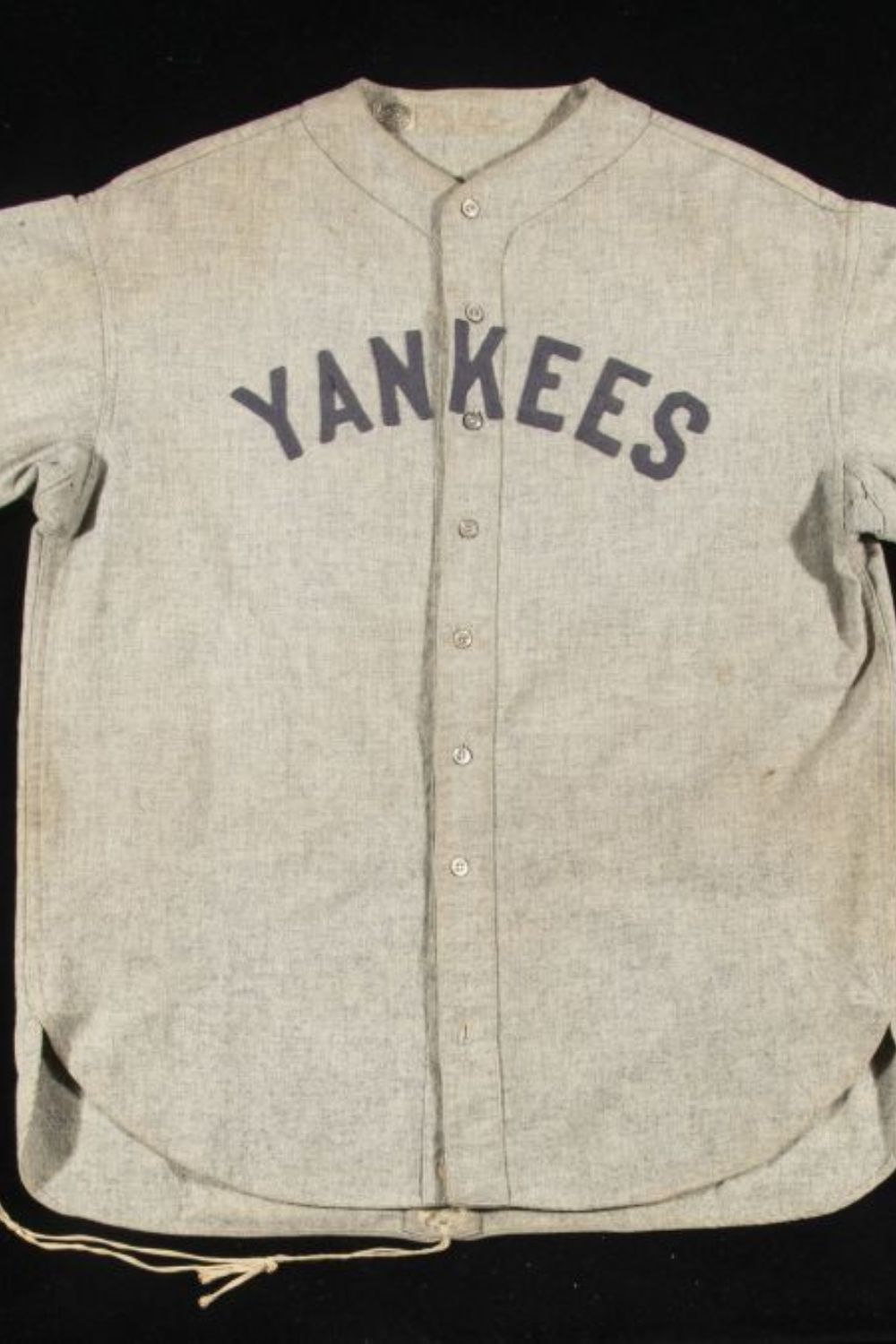 Babe Ruth 1928-1930 Jersey (Source: CNN)