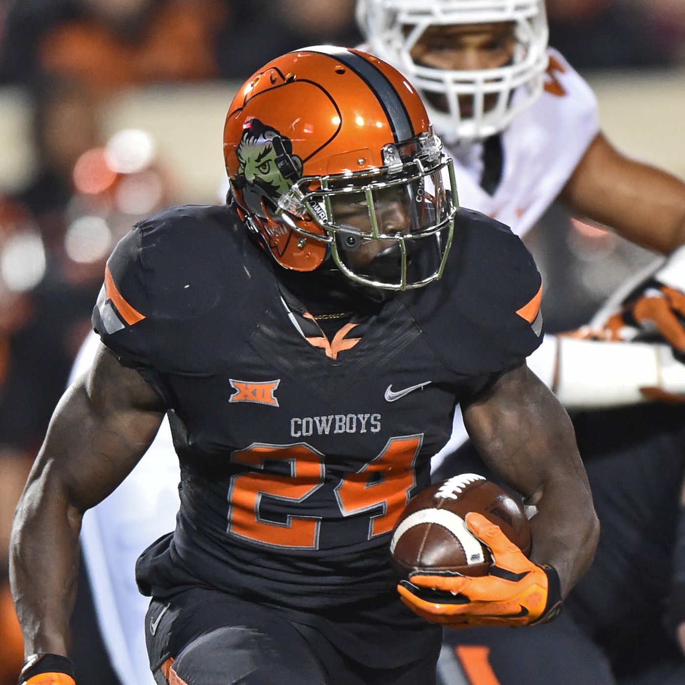 Tyreek Hill Bio [2024 Update] Career & Net Worth Players Bio