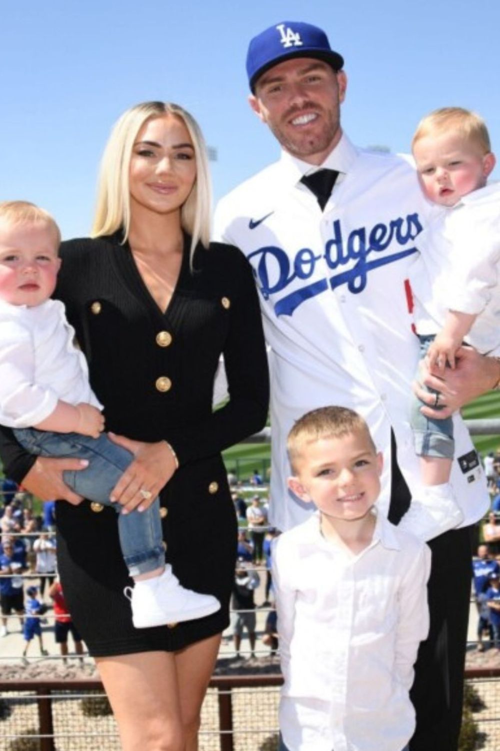 Chelsea Goff and Freddie Freeman. I'm so glad he has a girlfriend. He seems  so happy! She is beautiful and seems crazy …