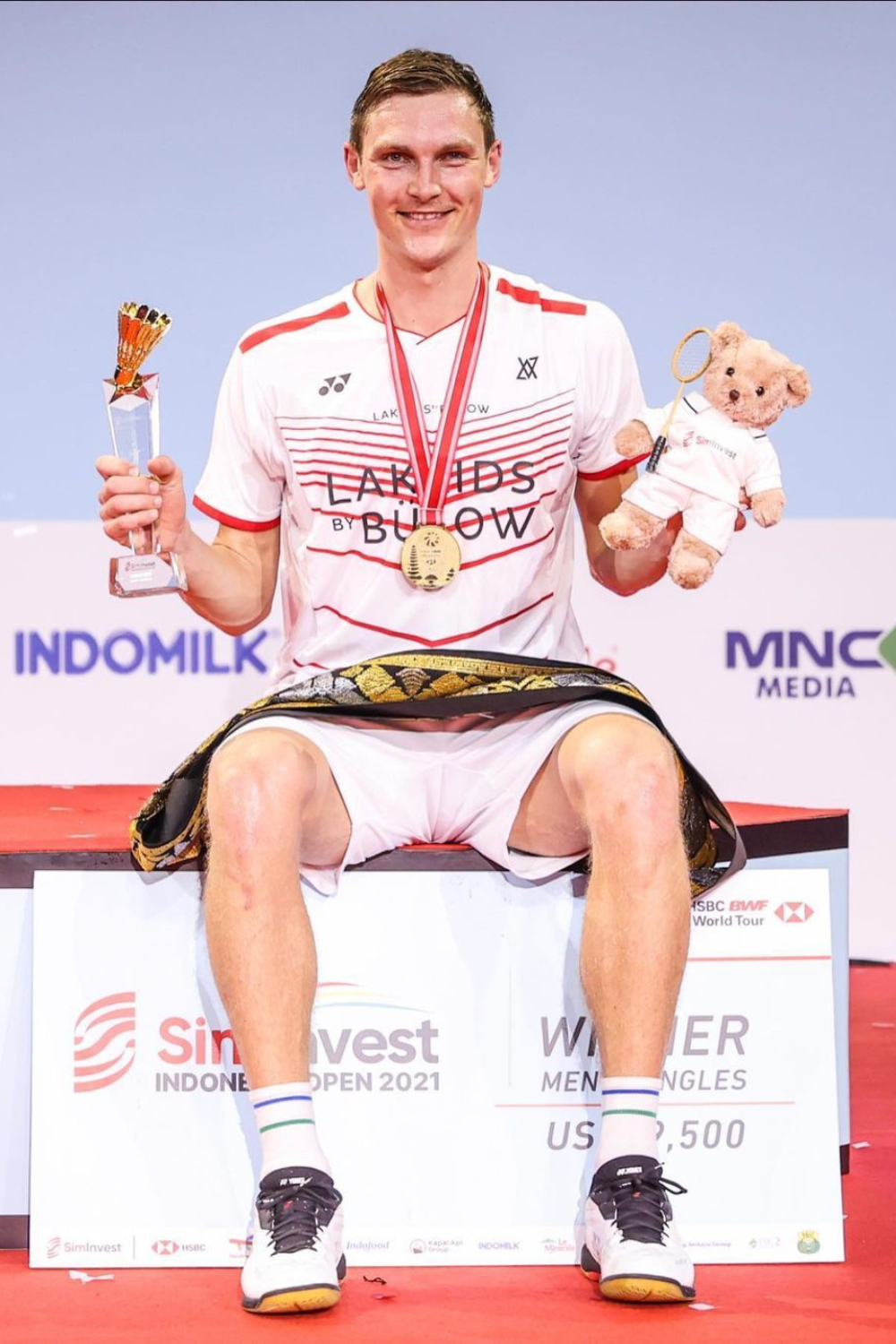 Viktor Axelsen French Open 2024 - Debbie Stormie