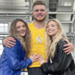Aidan-Hutchinson-with-his-sisters (Source: New York Post)