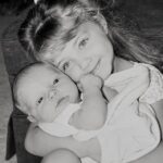 Little-Mia-with-her-younger-brother-Aidan-Hutchinson (Source: Instagram)