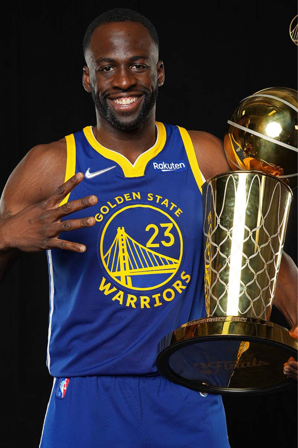 Draymond-green-with-NBA-trophy