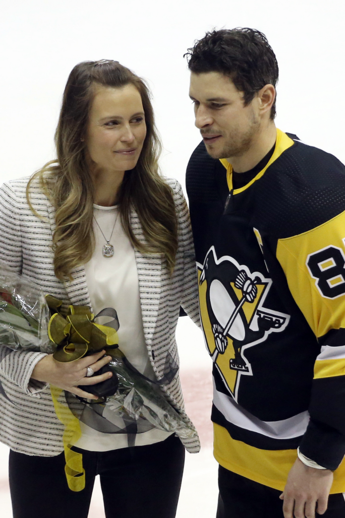 Meet Sidney Crosby Wife Kathy Leutner Career, Model & Pregnant