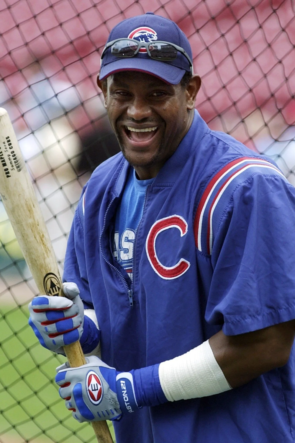 Sammy Was Captured Smiling While Capturing Picture With The Chicago Cub