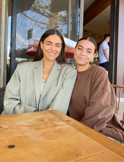 Ally Courtnall With Her Sister Brooklyn