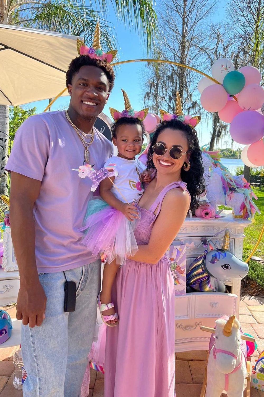 Demarcus Robinson With His Girl And Daughter 