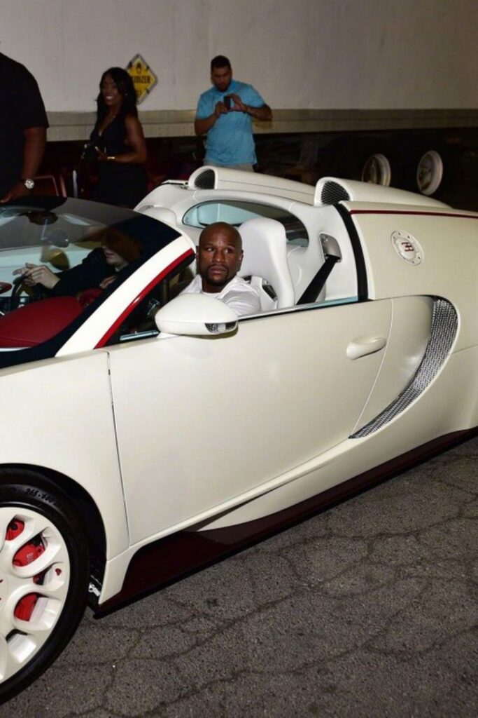 Floyd Mayweather Driving His White Bugatti 