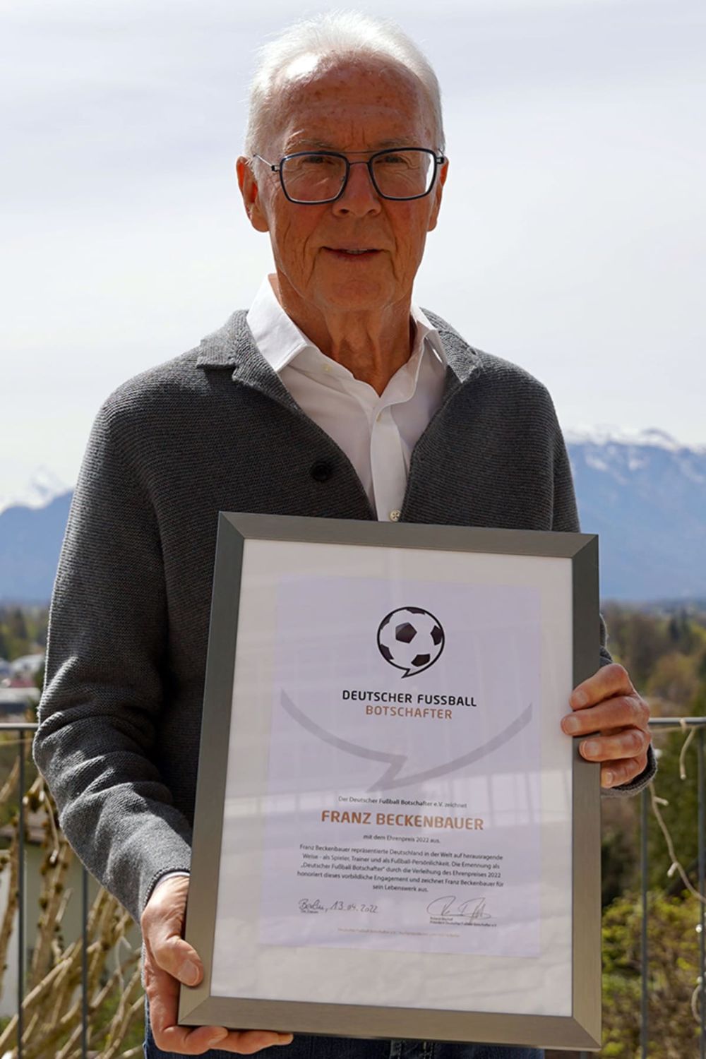 Top 10 Greatest Soccer Players of All Time- Franz Beckenbauer