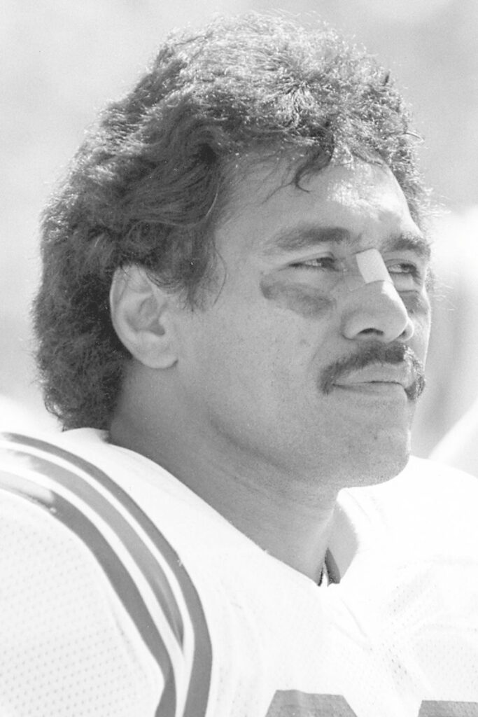 Lofa Tatupu Father: Mosi Tatupu’s Career, Family & Net Worth - Players Bio