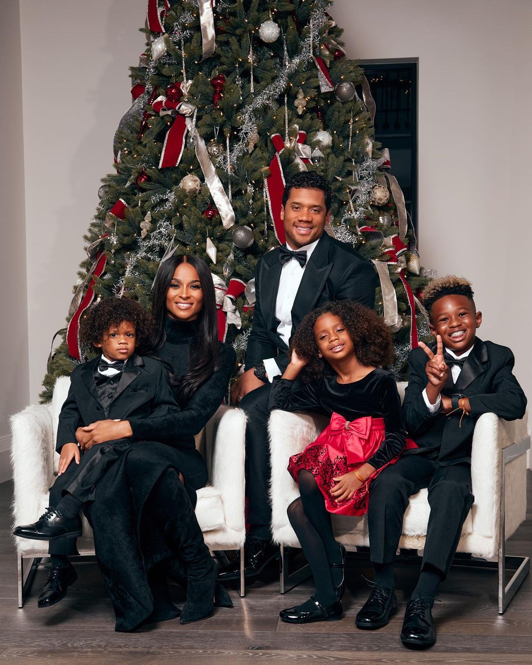 Russell Wilson With Wife Ciara And Children