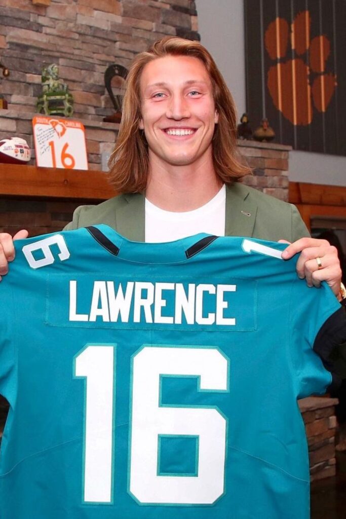 Youngest NFL Players [2024 Update] Players Bio