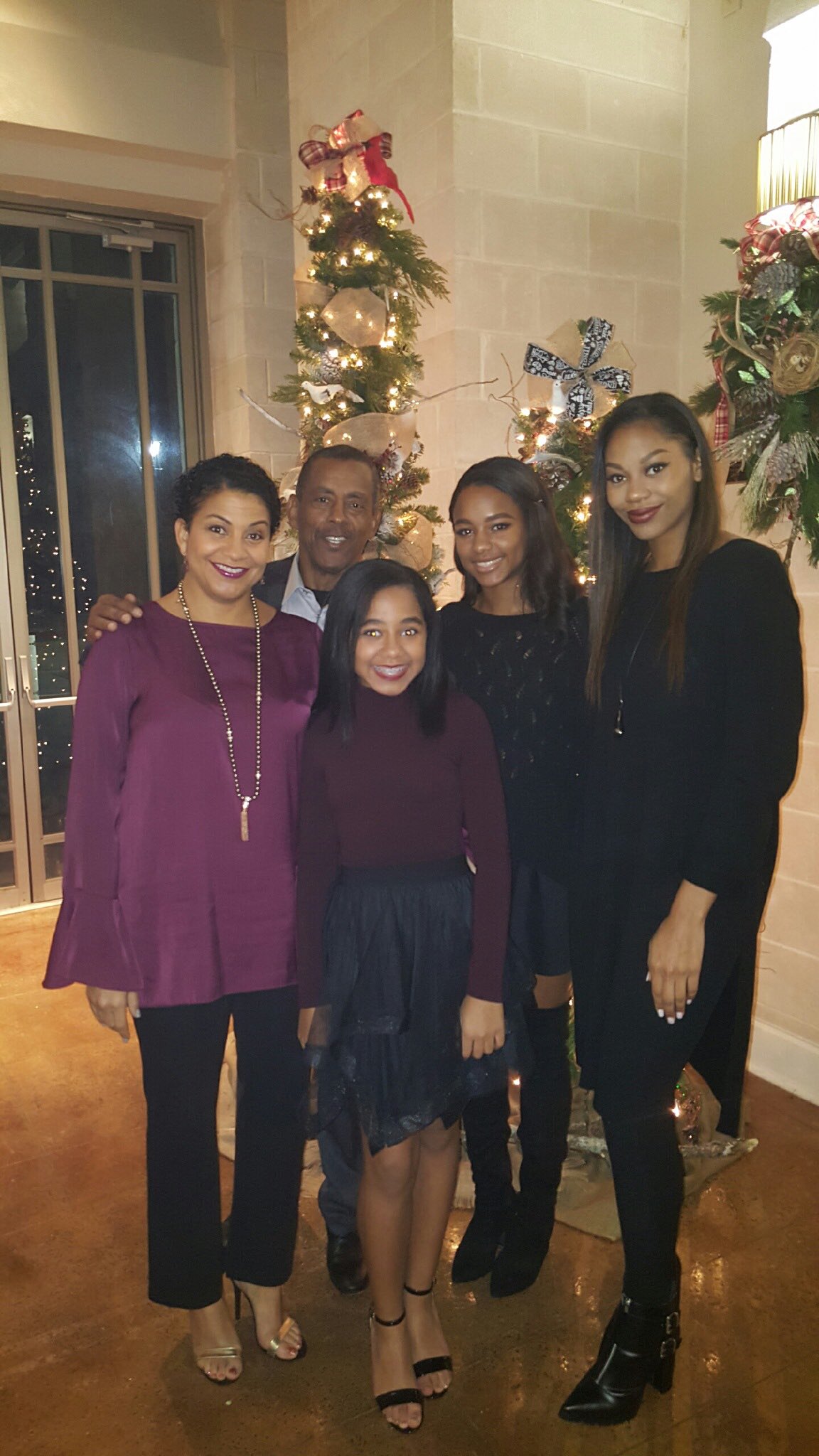 Tony Dorsett Spending Quality Time With His Family 