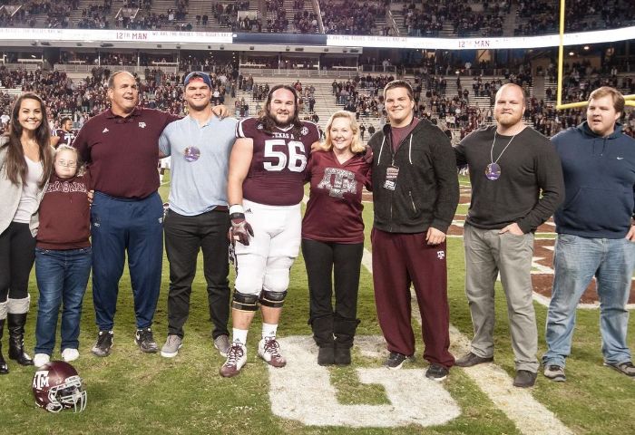 Gwen Matthews With Her Parents, Brothers And Sister