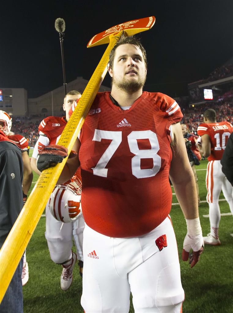 Rob Havenstein with the Wisconsin Badgers (Source: 247 Sports)
