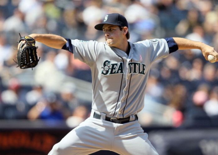 Luetge Made His MLB Debut With Seattle Mariners In 2012