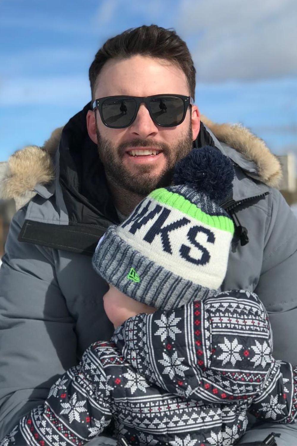 Brandon Morrow Enjoying Snow Day With His Child 