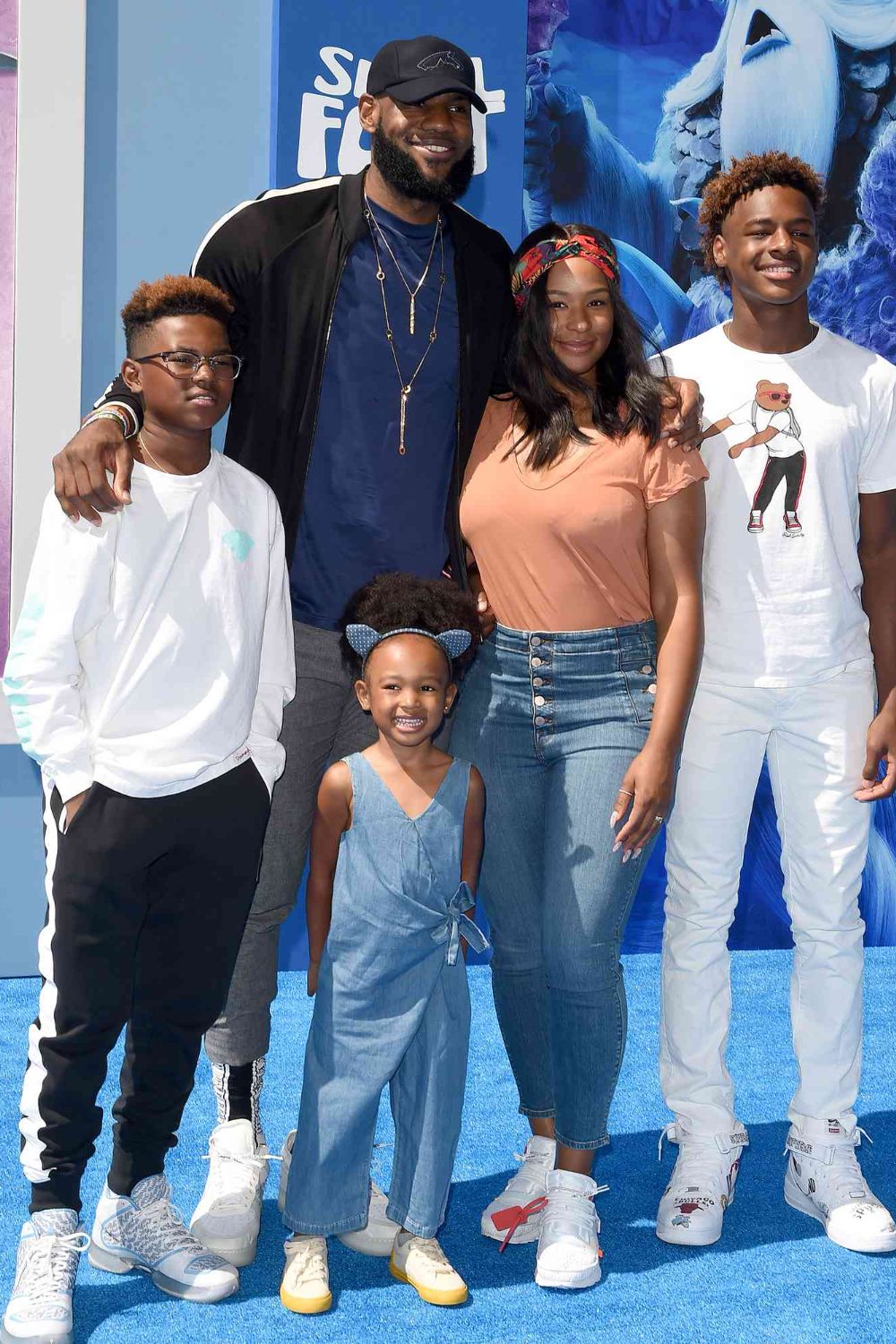 Bronny James With His Parents & Siblings