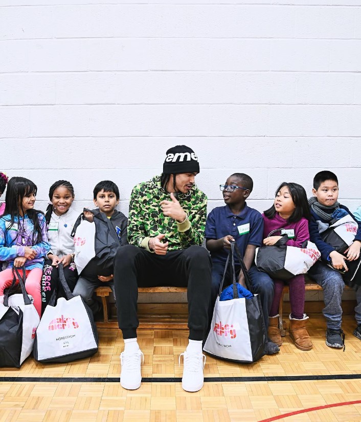 Dalano Banton With The Kids In The Dayton Public School