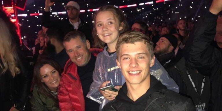 Lee Westwood With His Two Kids And His Second Wife Helen
