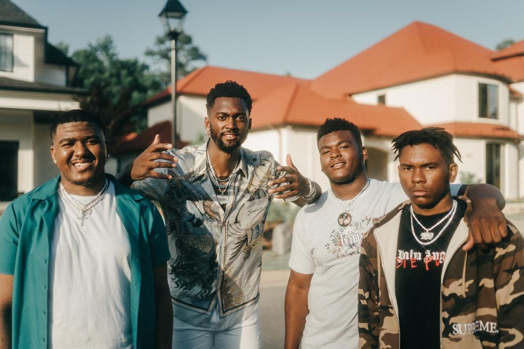 Bobby Portis With Brothers